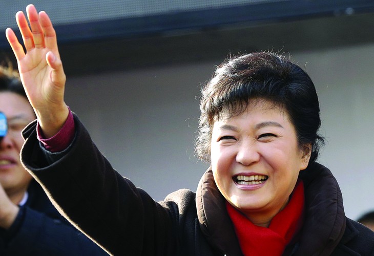 Những thách thức chờ đón nữ Tổng thống đầu tiên của Hàn Quốc - ảnh 1
